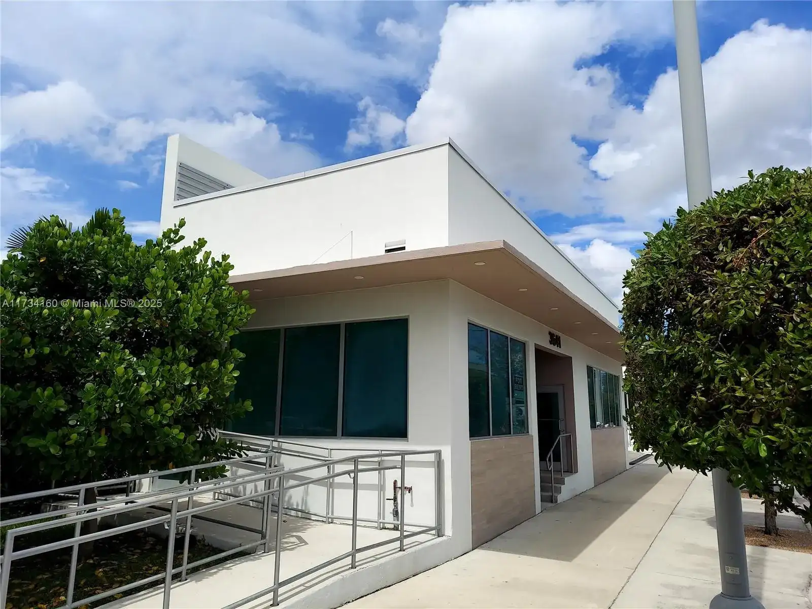 3641 NW 25th St, Miami FL 33142 photo 3