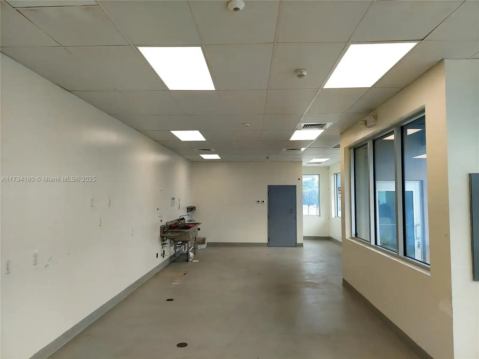 3641 NW 25th St, Miami FL 33142 photo 5
