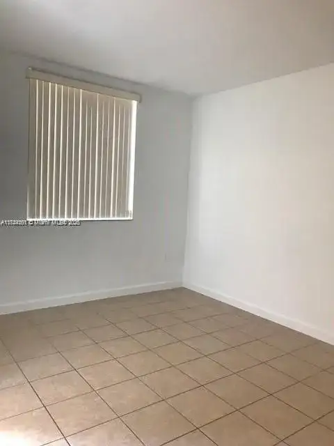 1650 NE 33rd Ave # 7, Homestead FL 33033 photo 2