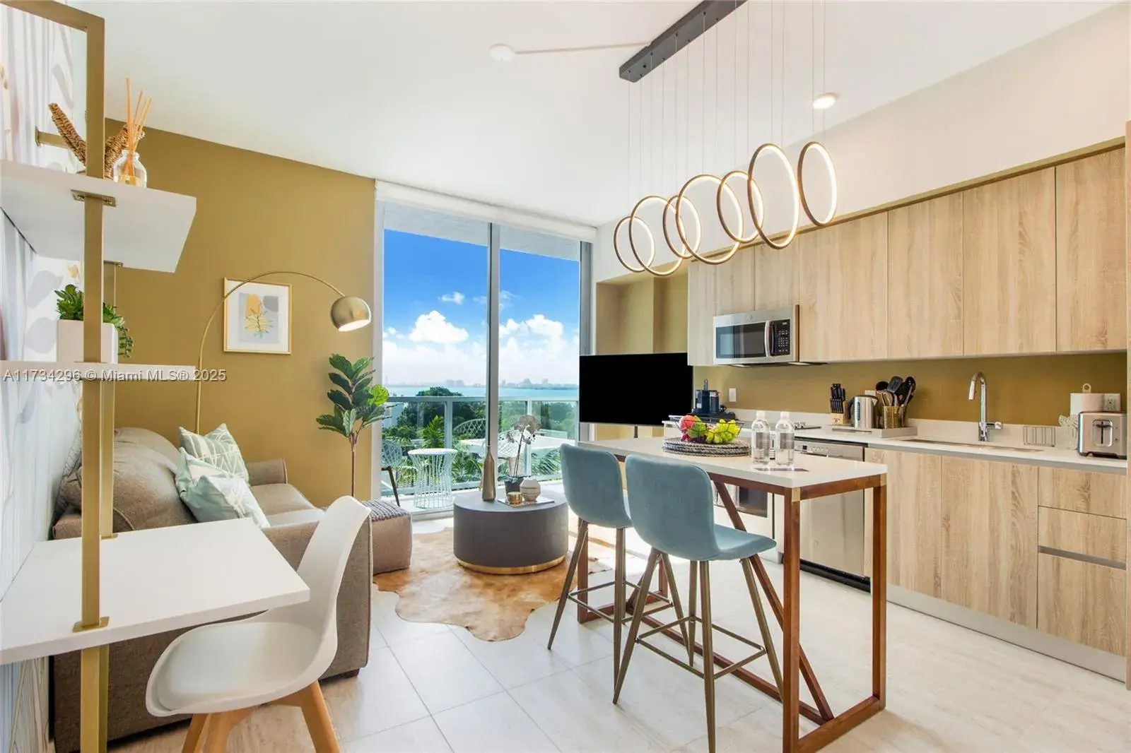 3900 Biscayne Blvd # 823, Miami FL 33137