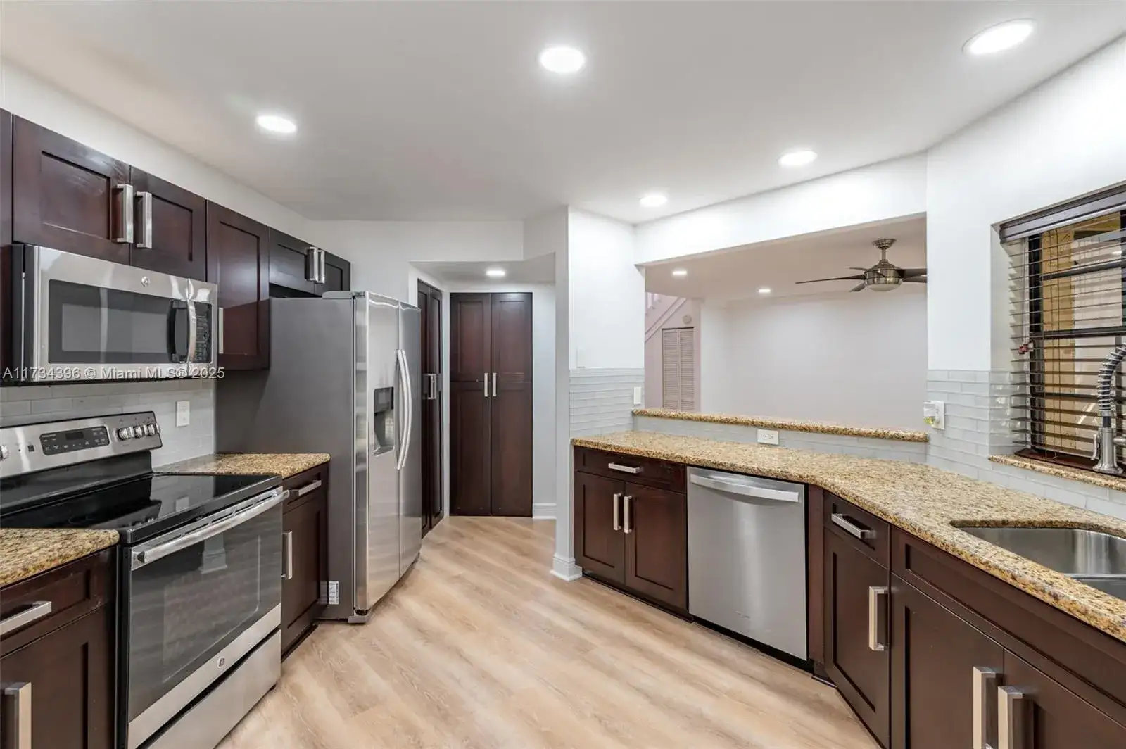 8817 W Sunrise Blvd # 8817, Plantation FL 33322 photo 4