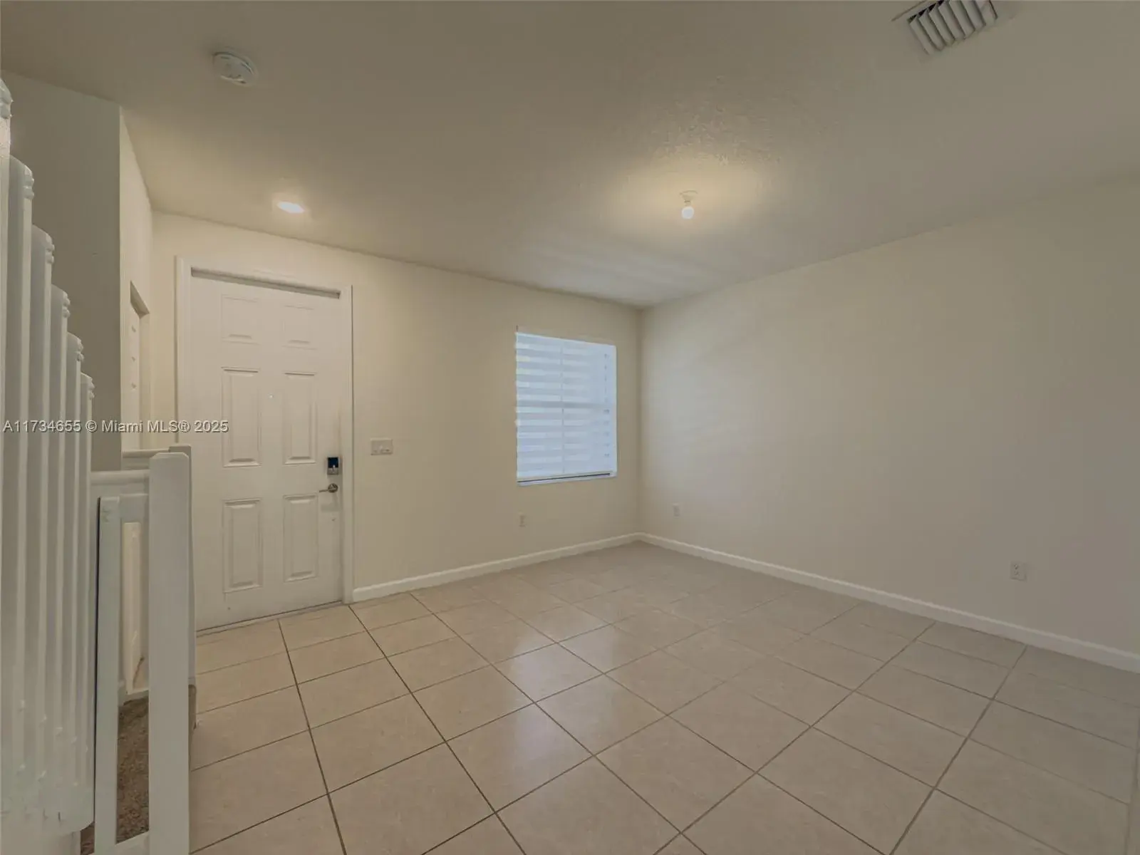 10629 W 32nd Ln, Miami Lakes FL 33018