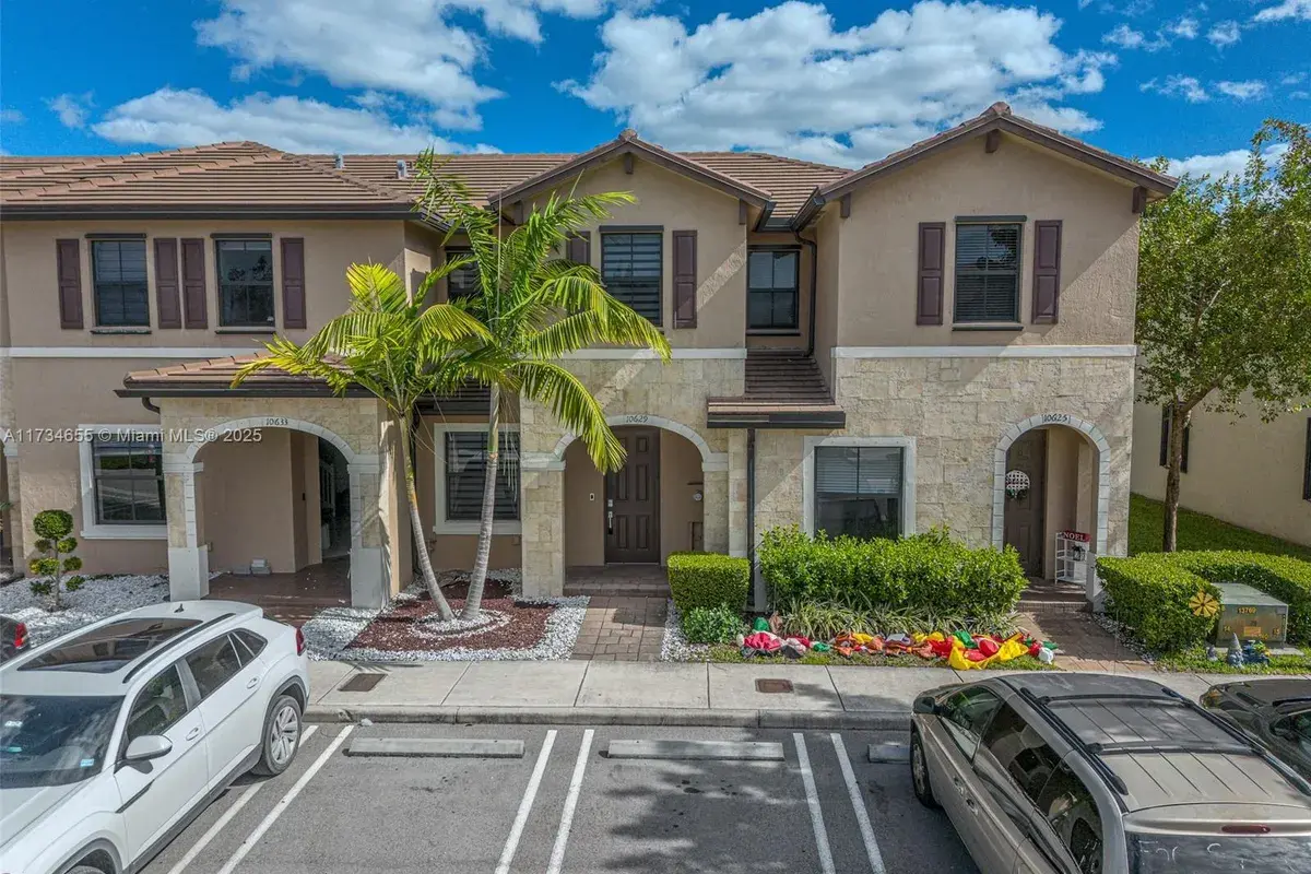 10629 W 32nd Ln, Miami Lakes FL 33018
