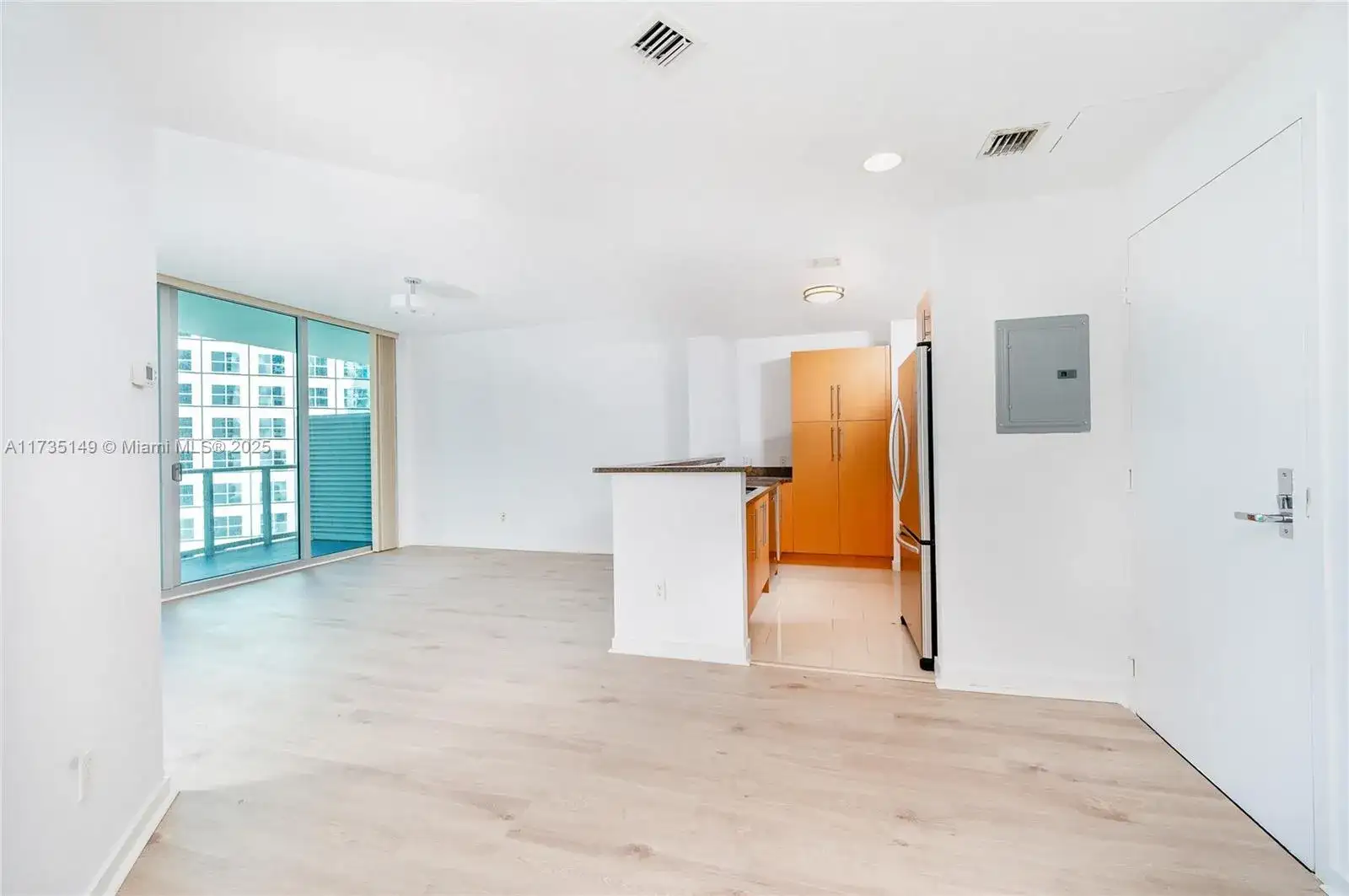 300 S Biscayne Blvd # 1905, Miami FL 33131 photo 4
