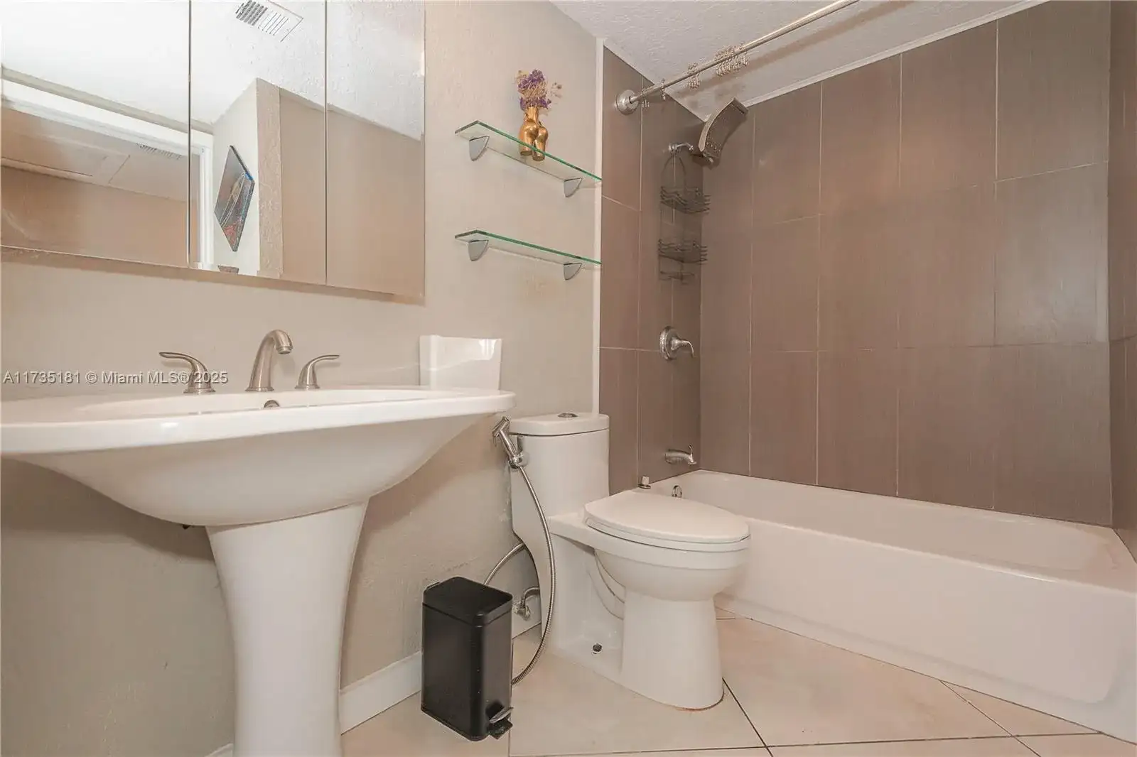 11111 Biscayne Blvd, Miami FL 33181 photo 4
