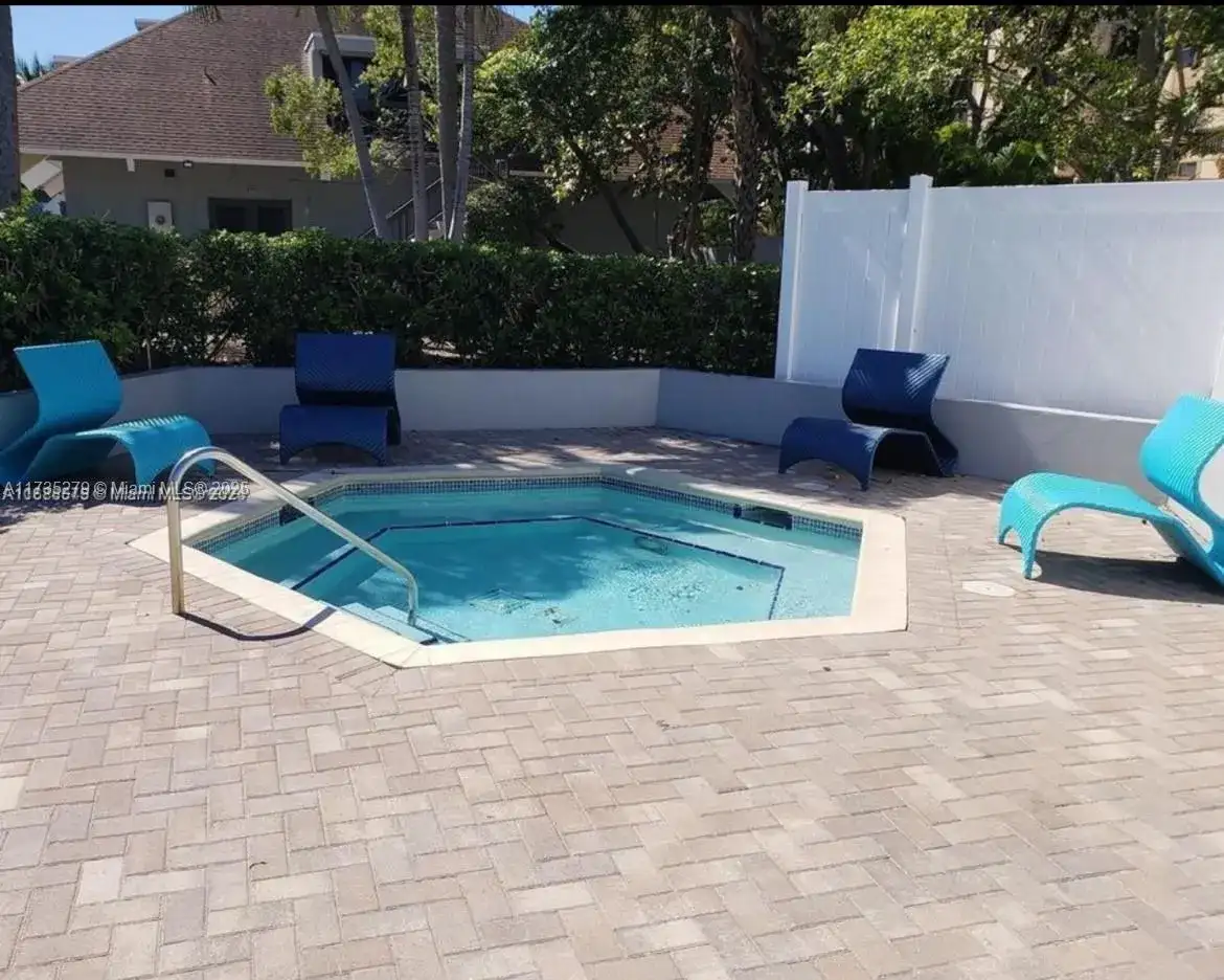 1470 NE 123rd St # A915, North Miami FL 33161 photo 3