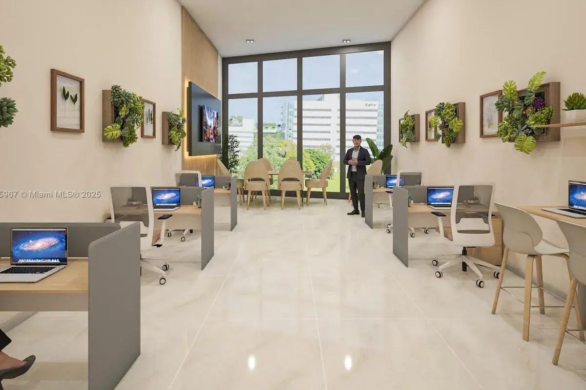 21290 Biscayne # 404, Aventura FL 33180