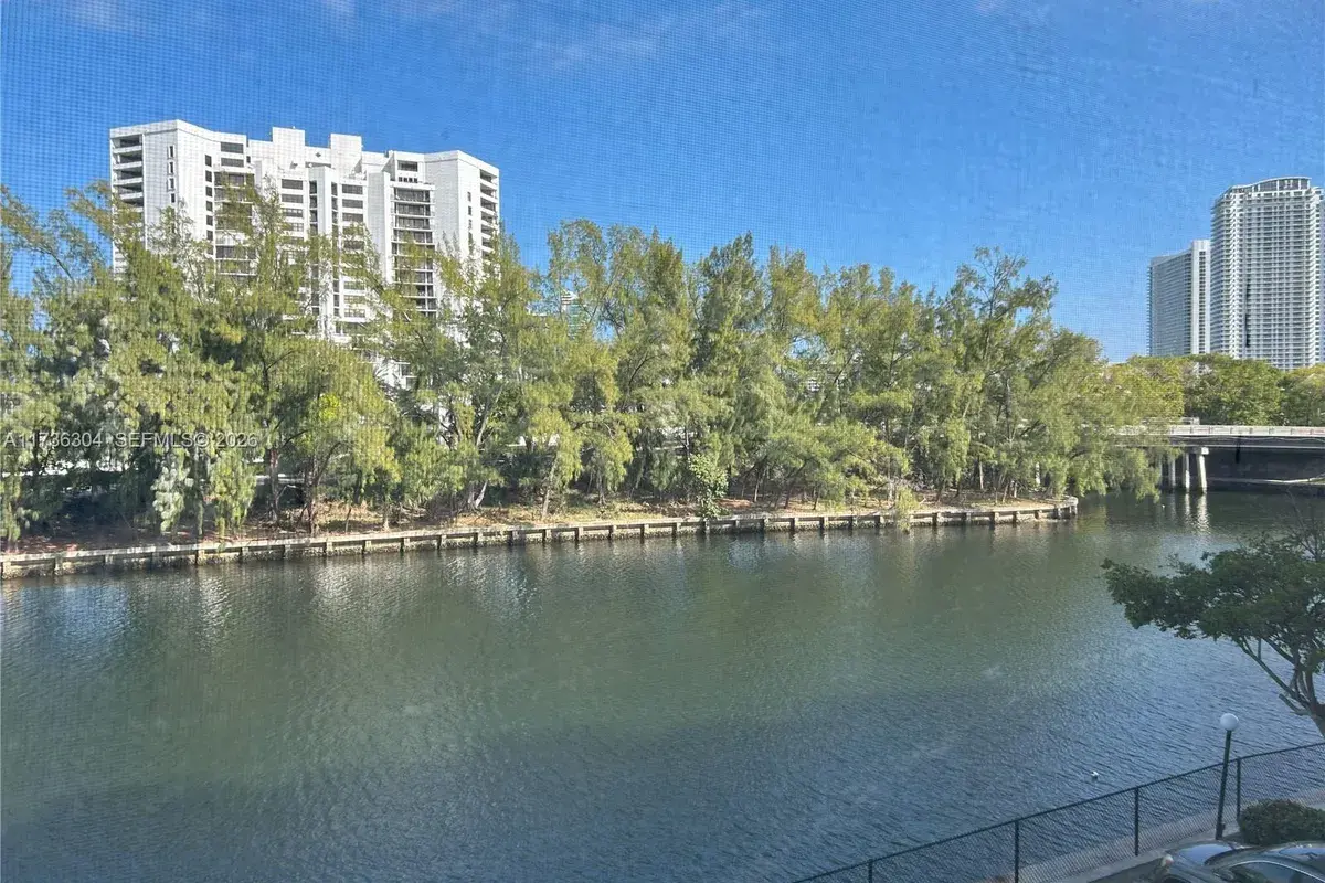 300 Diplomat Pkwy # 310, Hallandale Beach FL 33009