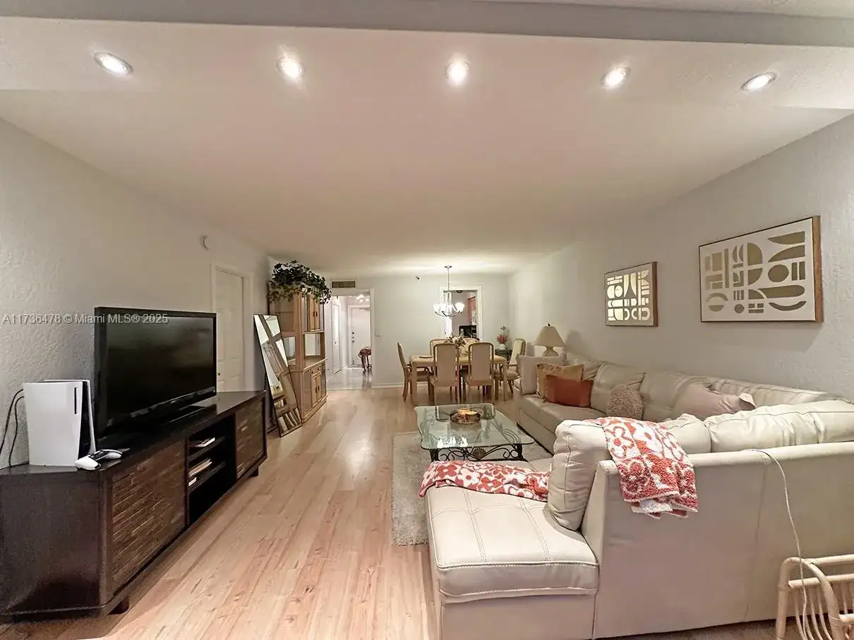 4550 NW 18th Ave # 706, Deerfield Beach FL 33064 photo 2