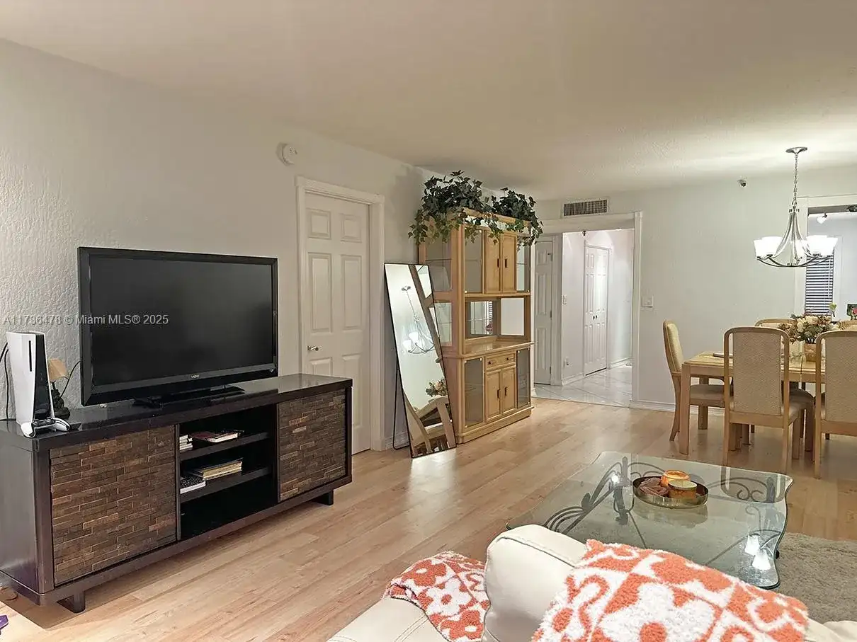 4550 NW 18th Ave # 706, Deerfield Beach FL 33064 photo 3