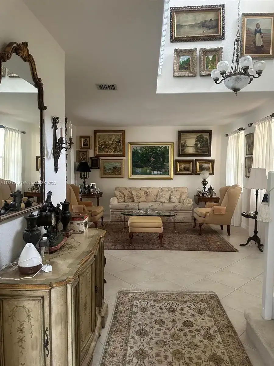 4613 NW 94th Pl, Doral FL 33178 photo 4