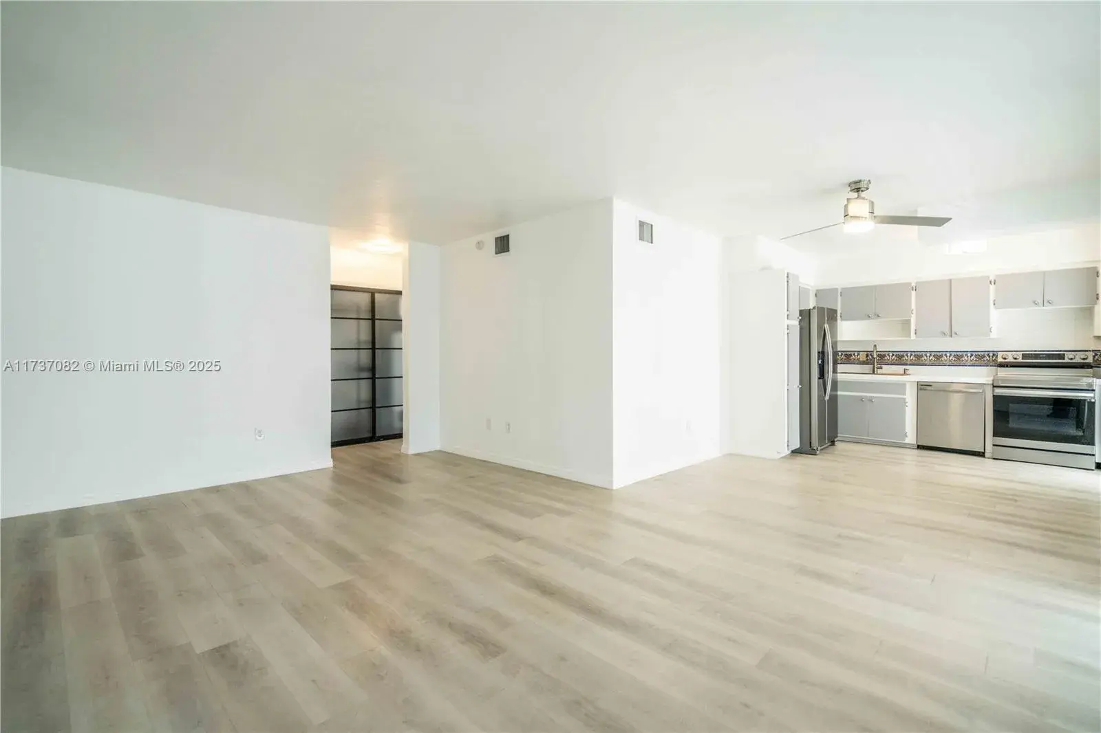 1420 Pennsylvania Ave # 302, Miami Beach FL 33139