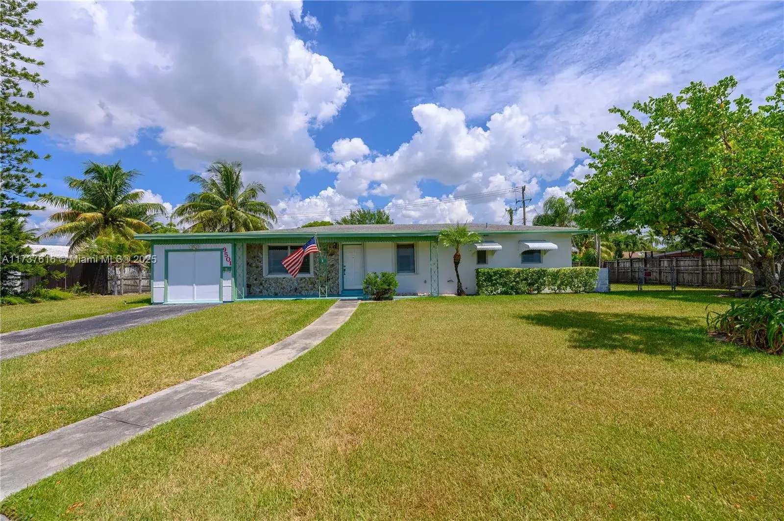 9501 SW 181st Ter, Palmetto Bay FL 33157 photo 3