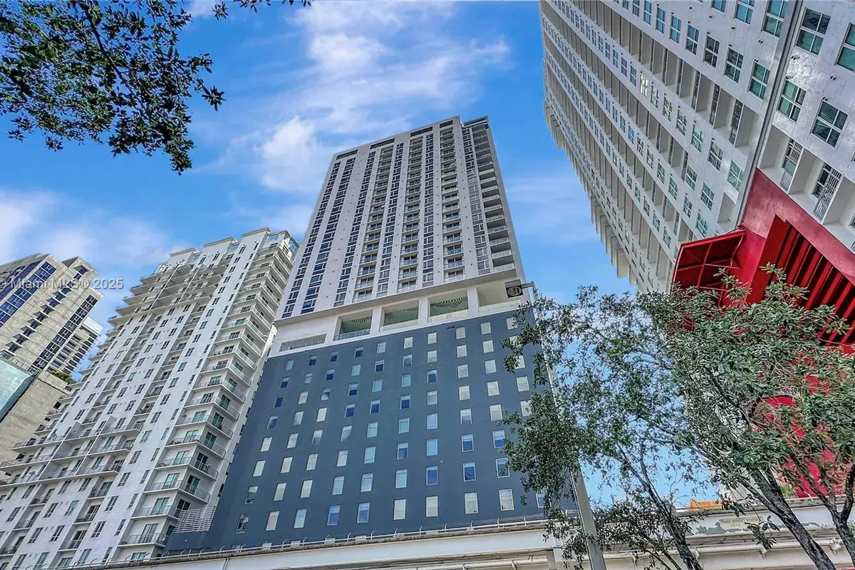 227 NE 2nd St # 3002, Miami FL 33132