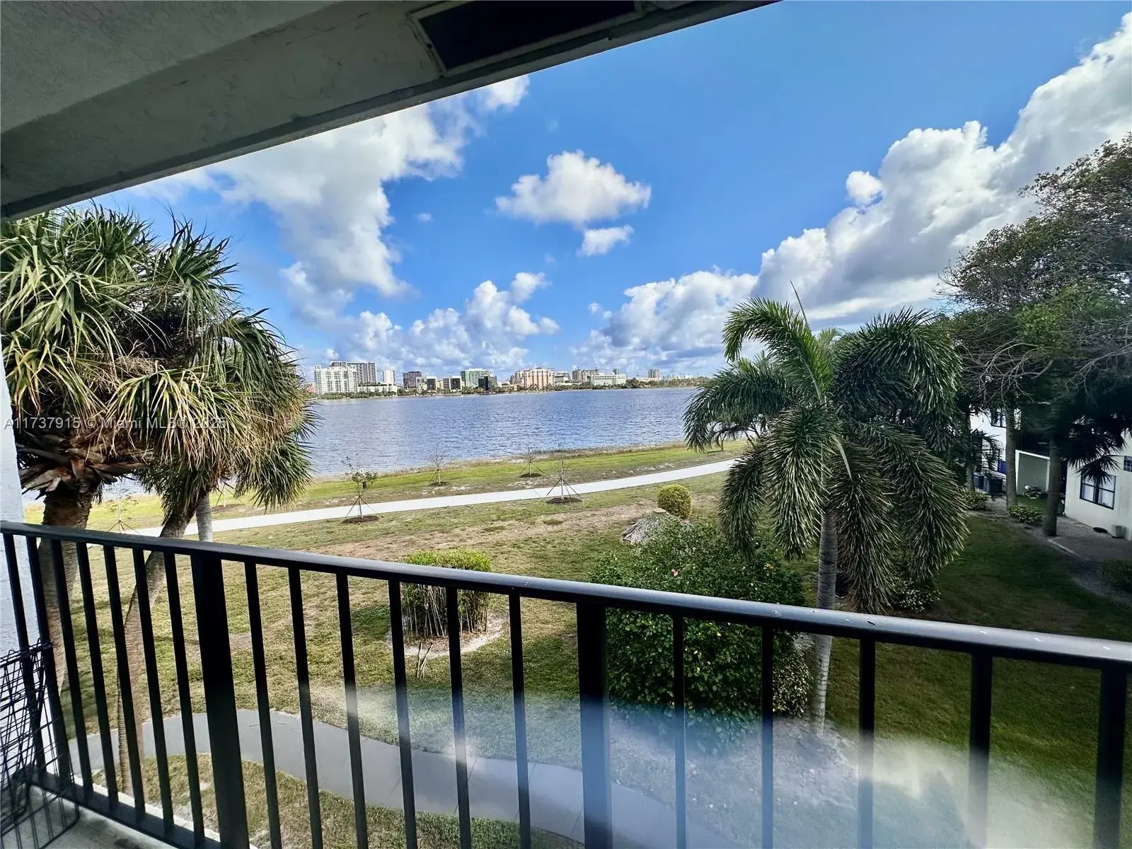 752 Executive Center Dr # 37, West Palm Beach FL 33401
