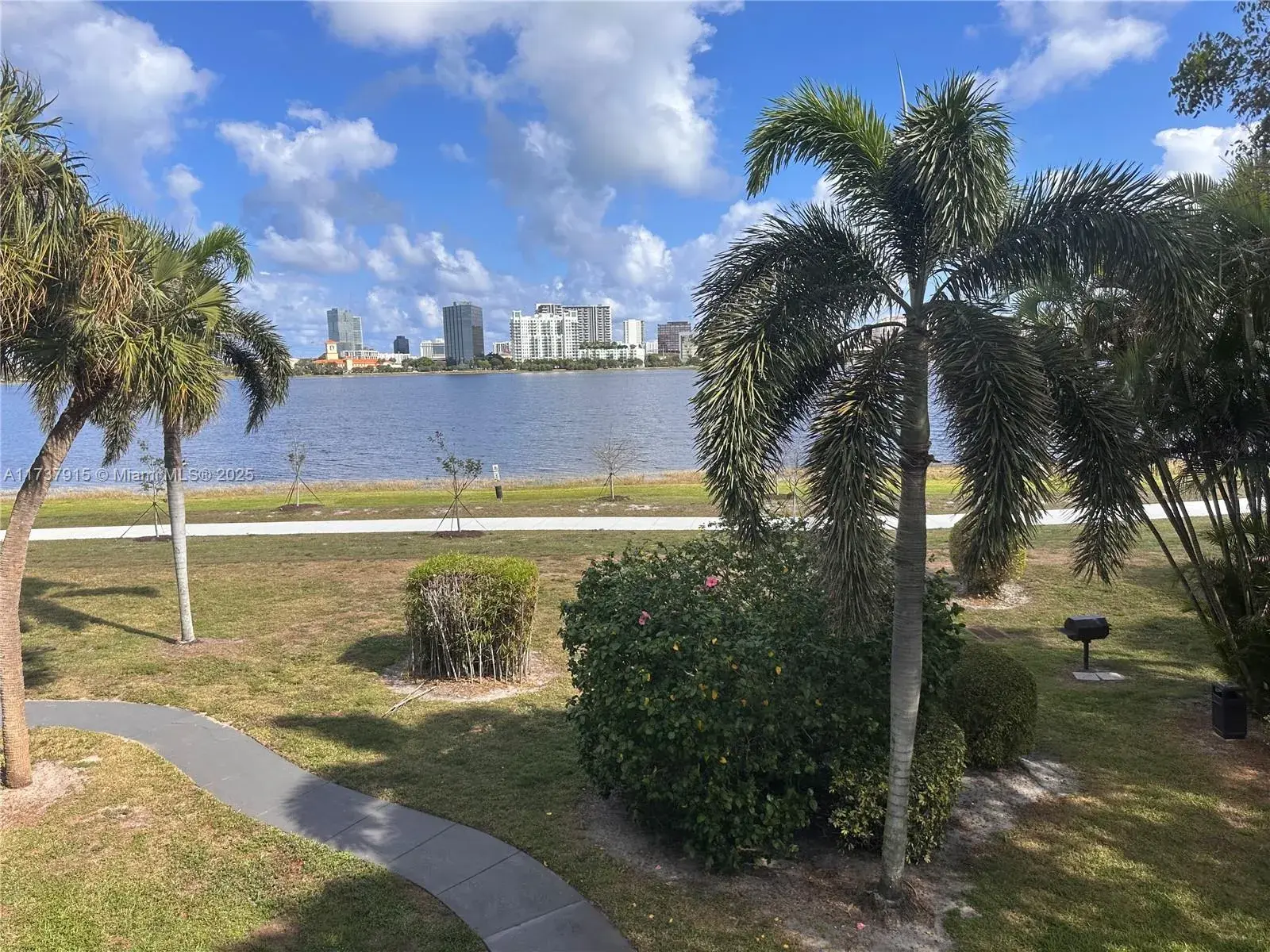 752 Executive Center Dr # 37, West Palm Beach FL 33401