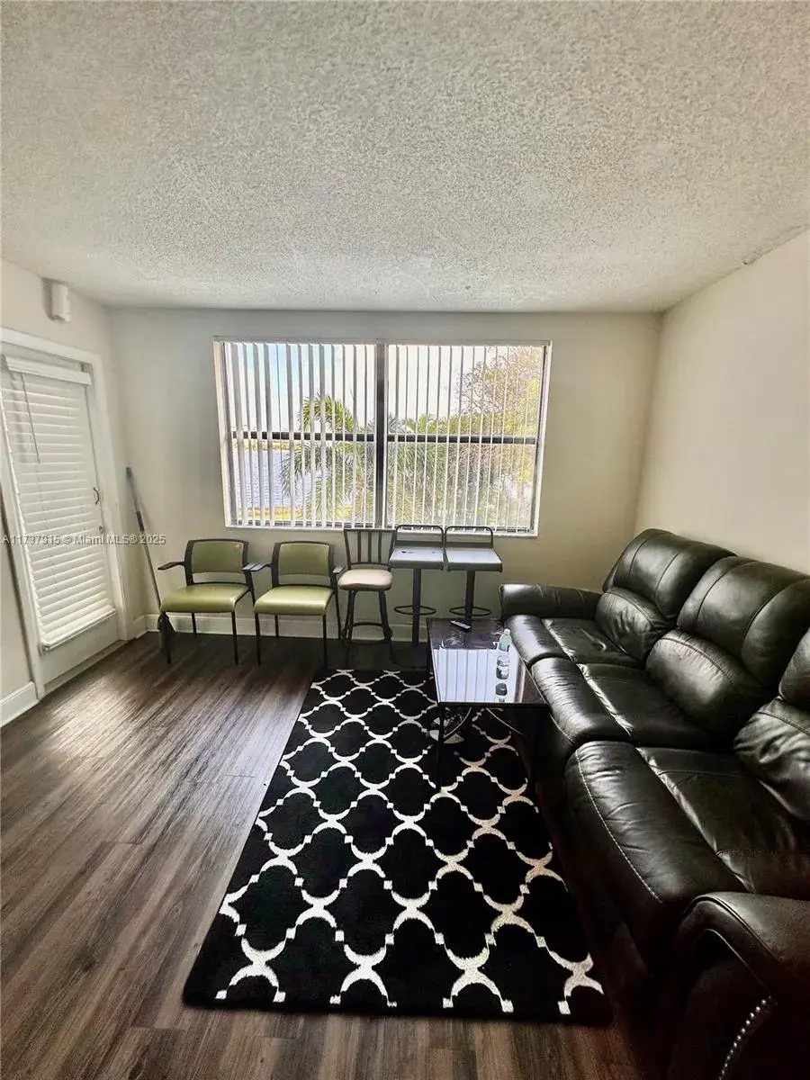 752 Executive Center Dr # 37, West Palm Beach FL 33401