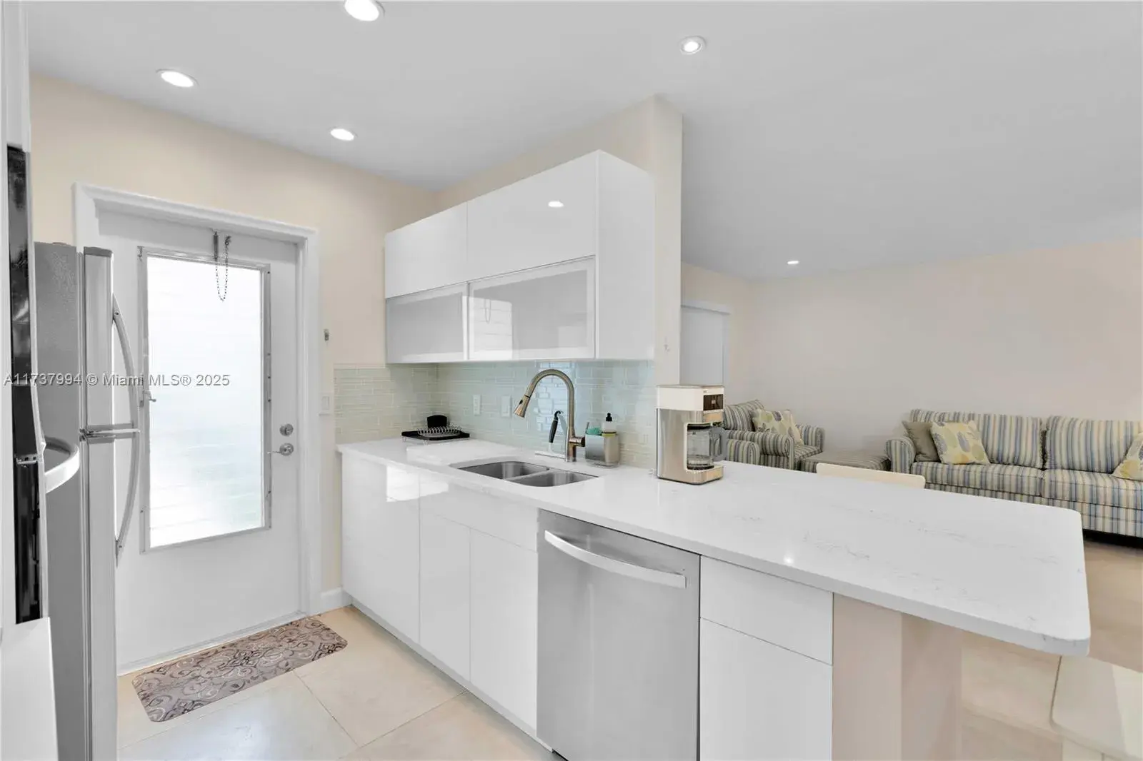 2340 NE 9th St # 209, Fort Lauderdale FL 33304