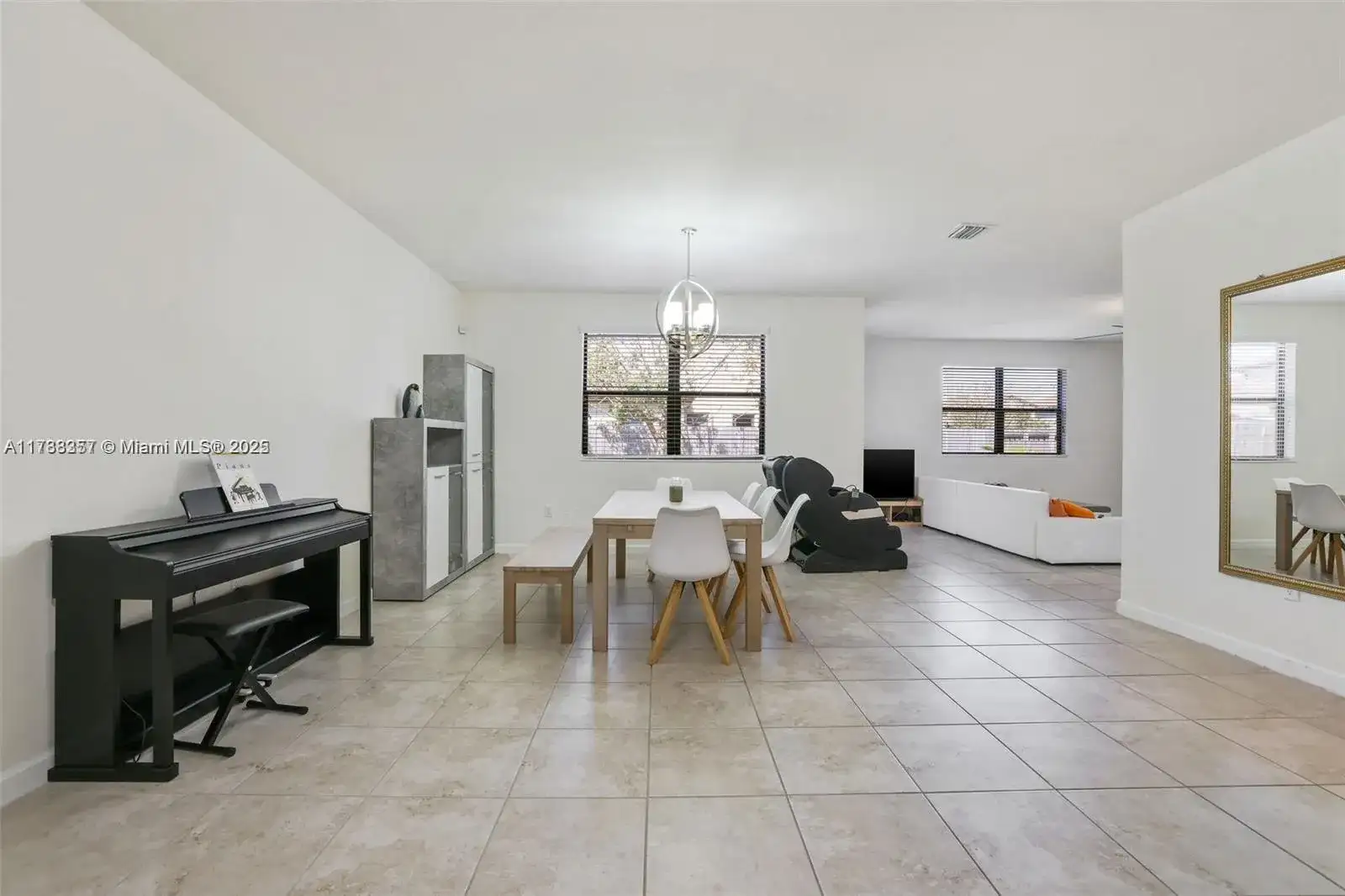 516 SE 35th Ter, Homestead FL 33033 photo 3