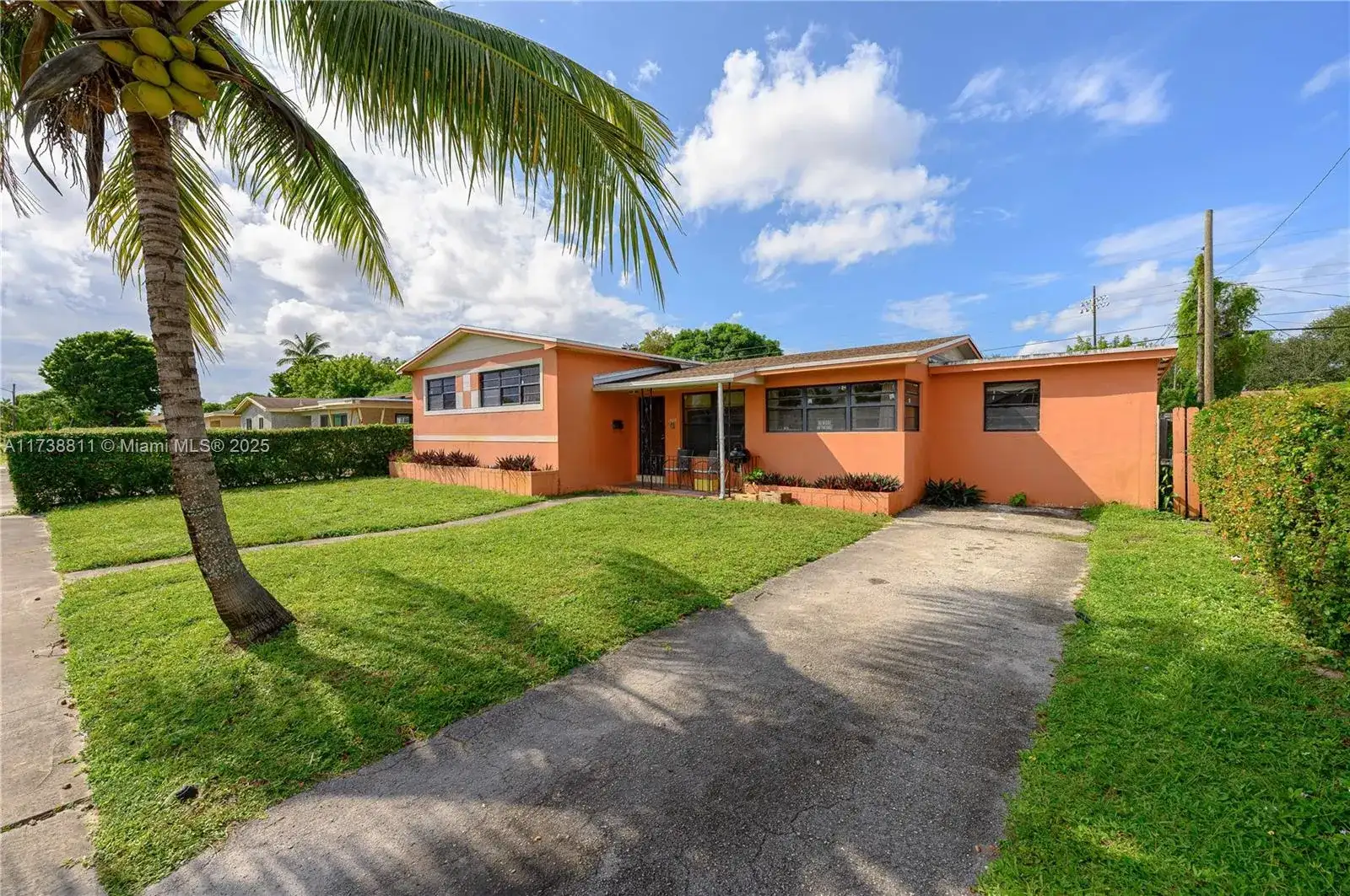 17800 NW 14th Pl, Miami Gardens FL 33169 photo 2