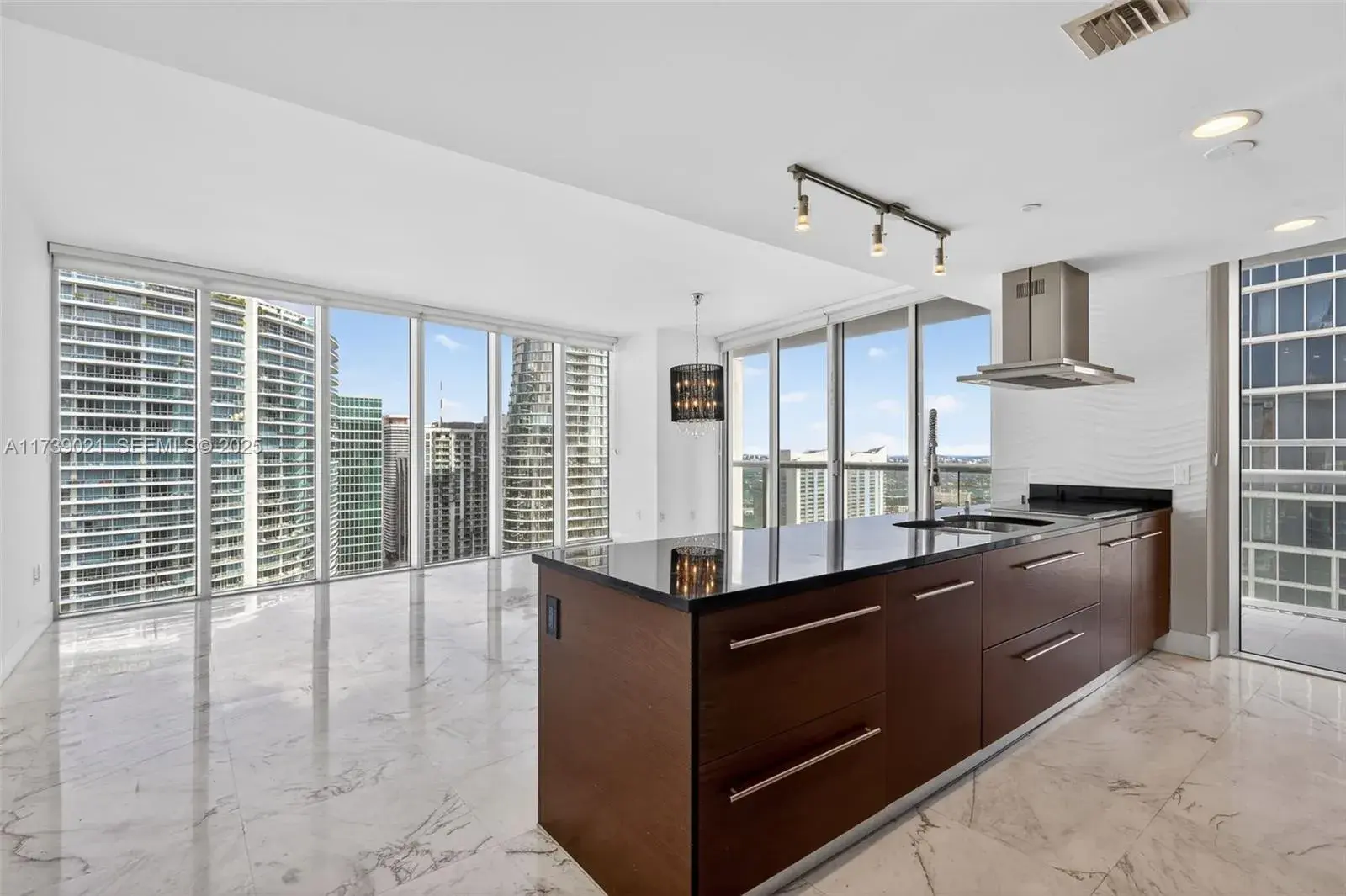2 bedroom 2 bath Residential for sale at 485 Brickell Ave # 4402, Miami FL 33131