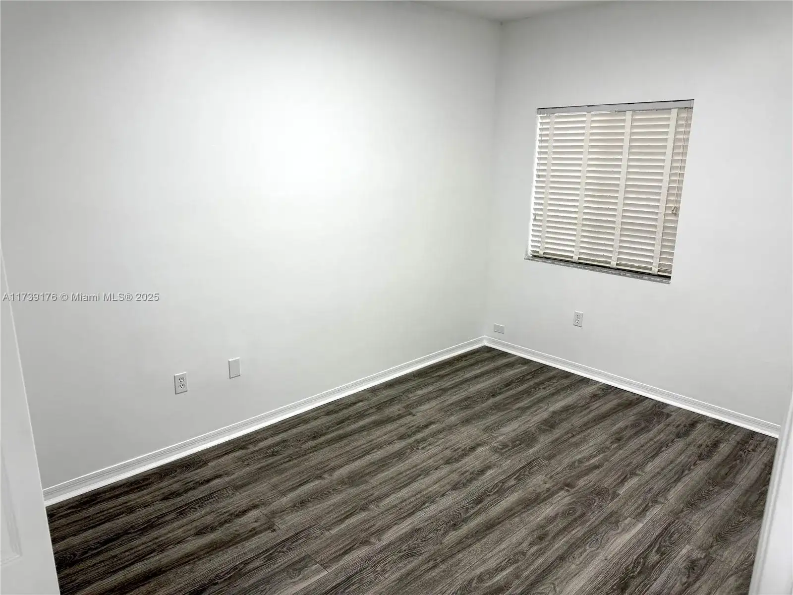 1238 NE 32nd Ter, Homestead FL 33033 photo 5
