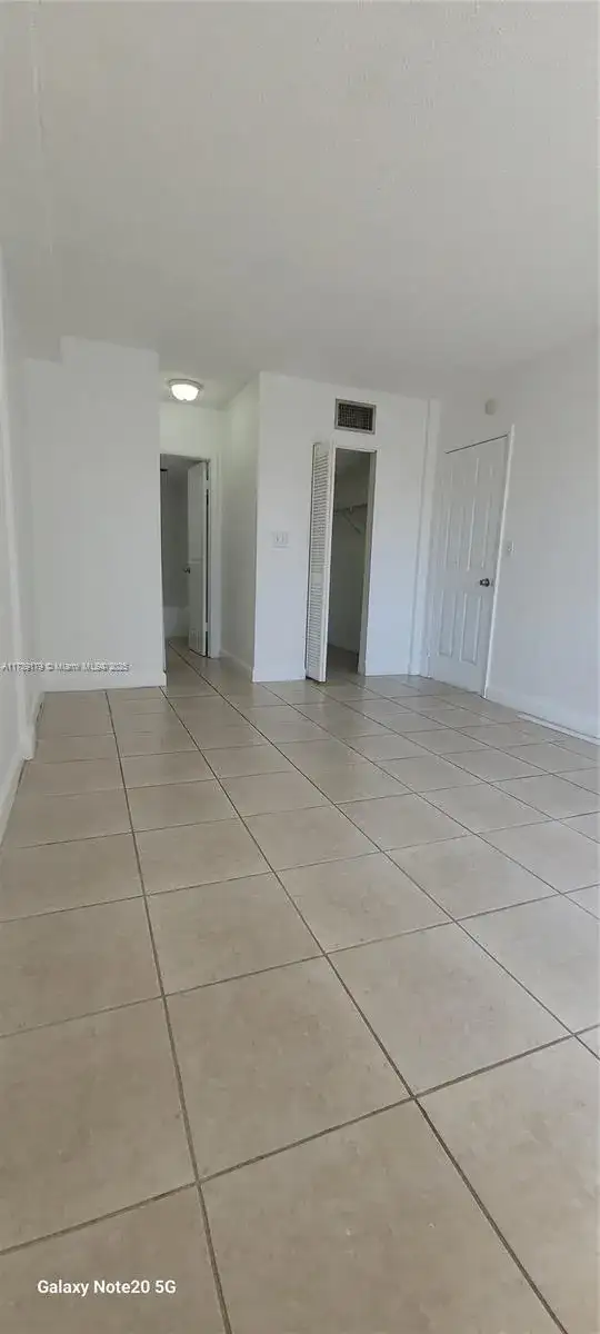 10900 SW 104th St # 316, Miami FL 33176 photo 5