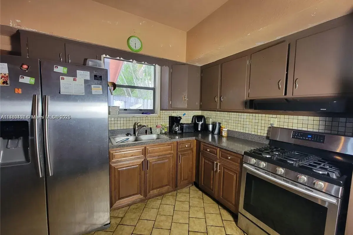 3241 SW 20th Ct, Fort Lauderdale FL 33312