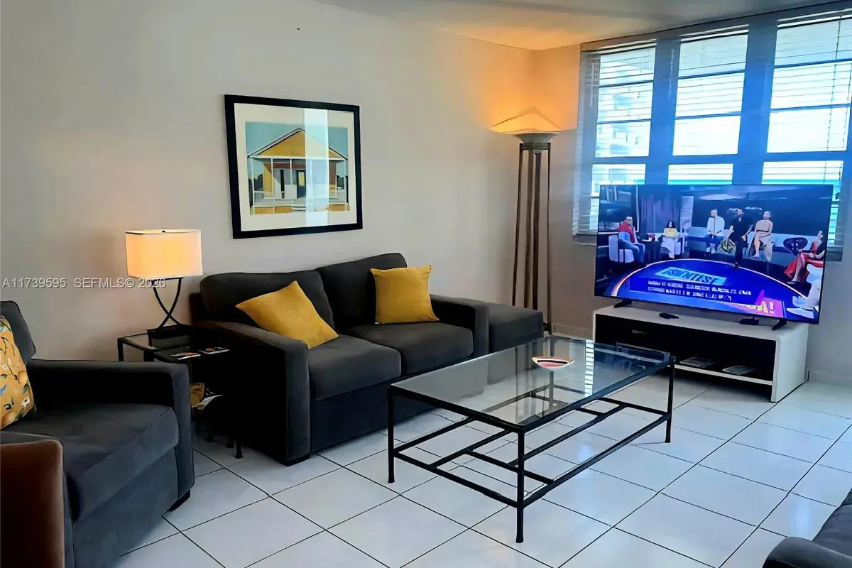 100 Lincoln Rd # 821, Miami Beach FL 33139