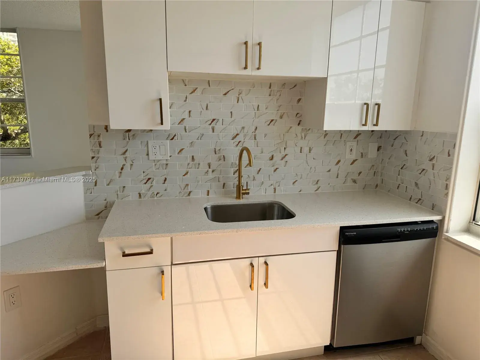 520 SE 5th Ave # 2210, Fort Lauderdale FL 33301