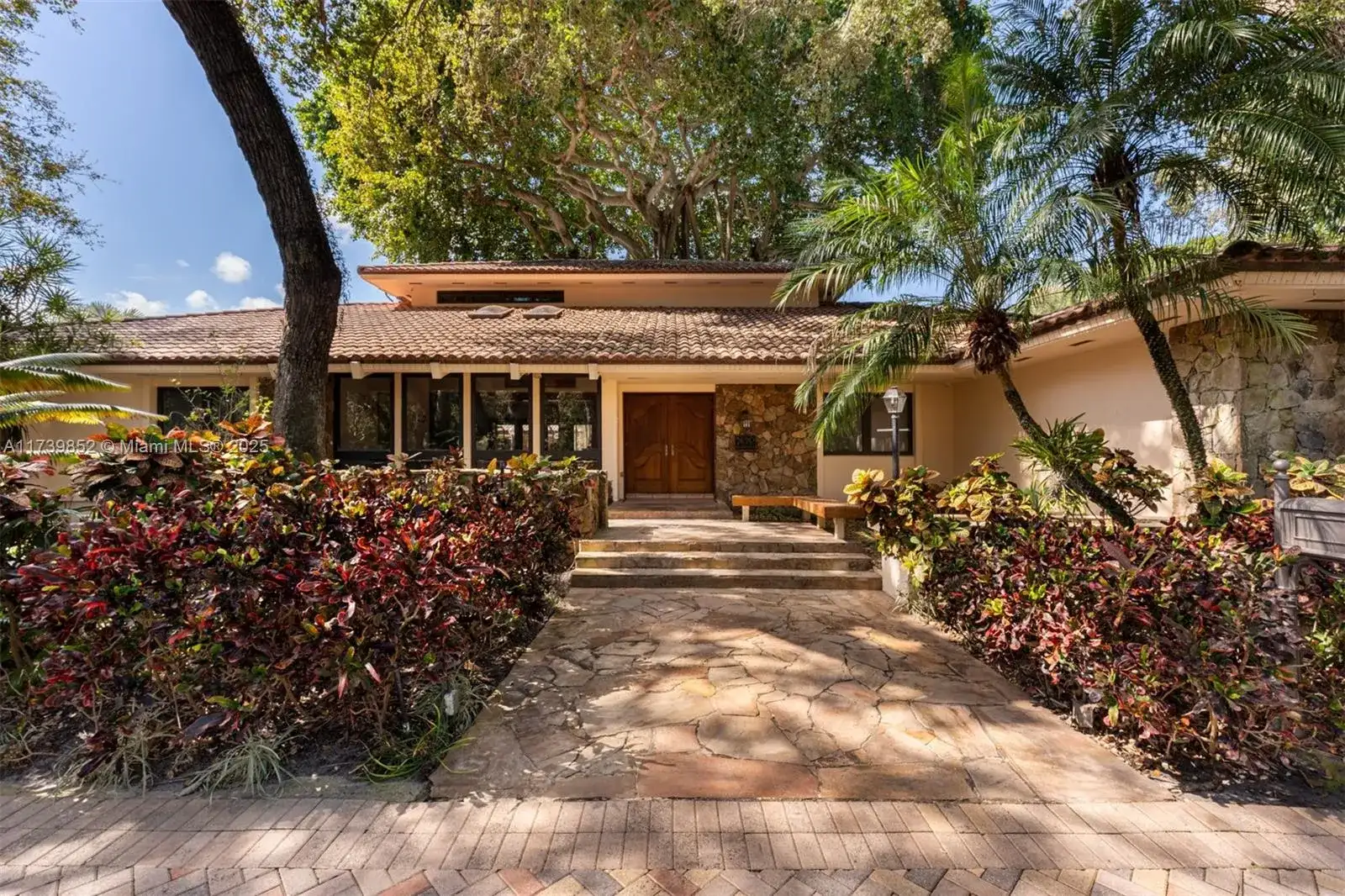 9490 Old Cutler Ln, Coral Gables FL 33156 photo 2