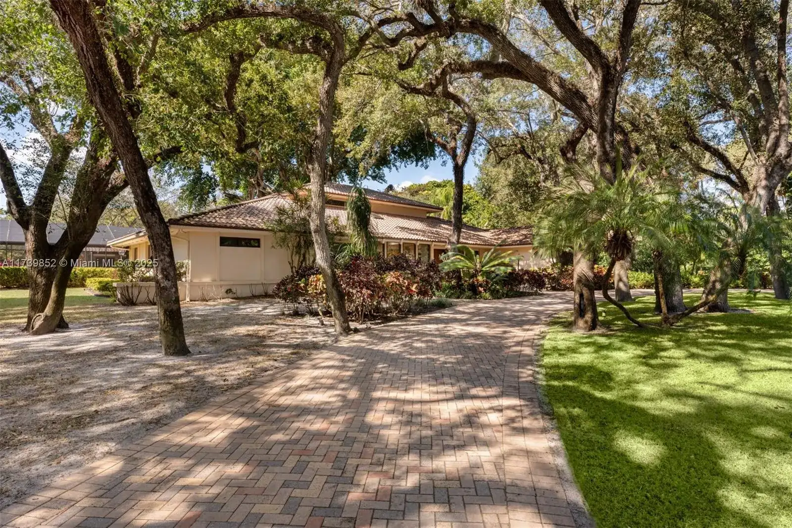 9490 Old Cutler Ln, Coral Gables FL 33156 photo 3