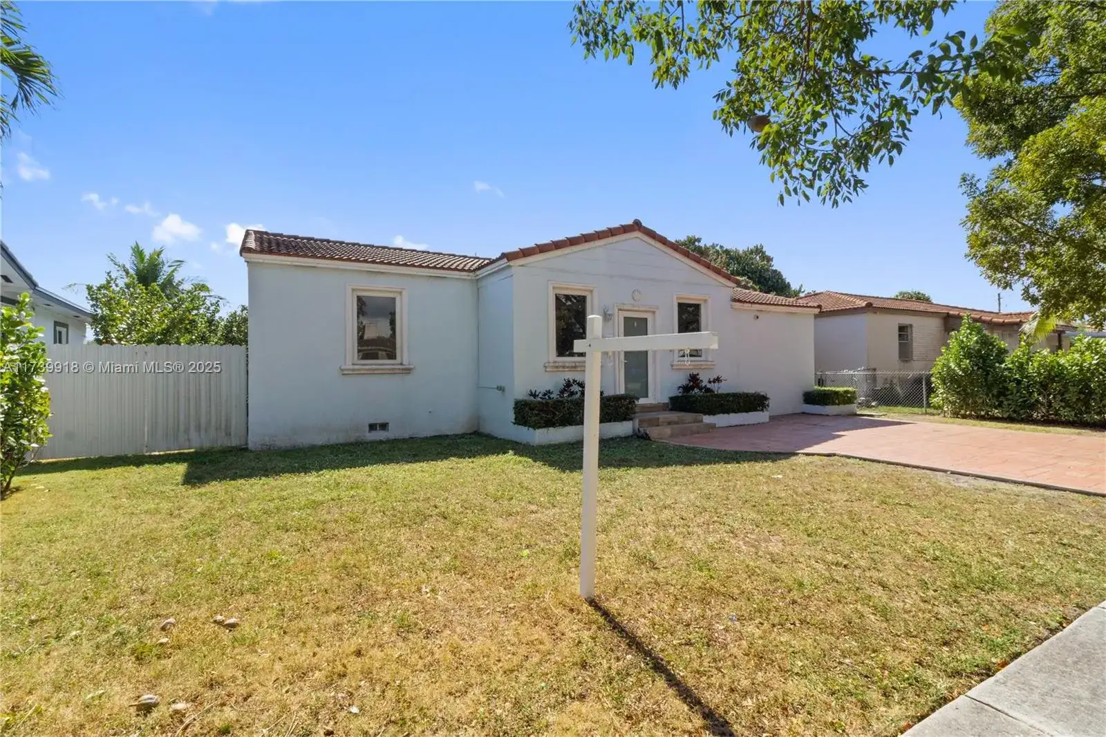 4350 SW 2nd St, Miami FL 33134 photo 2