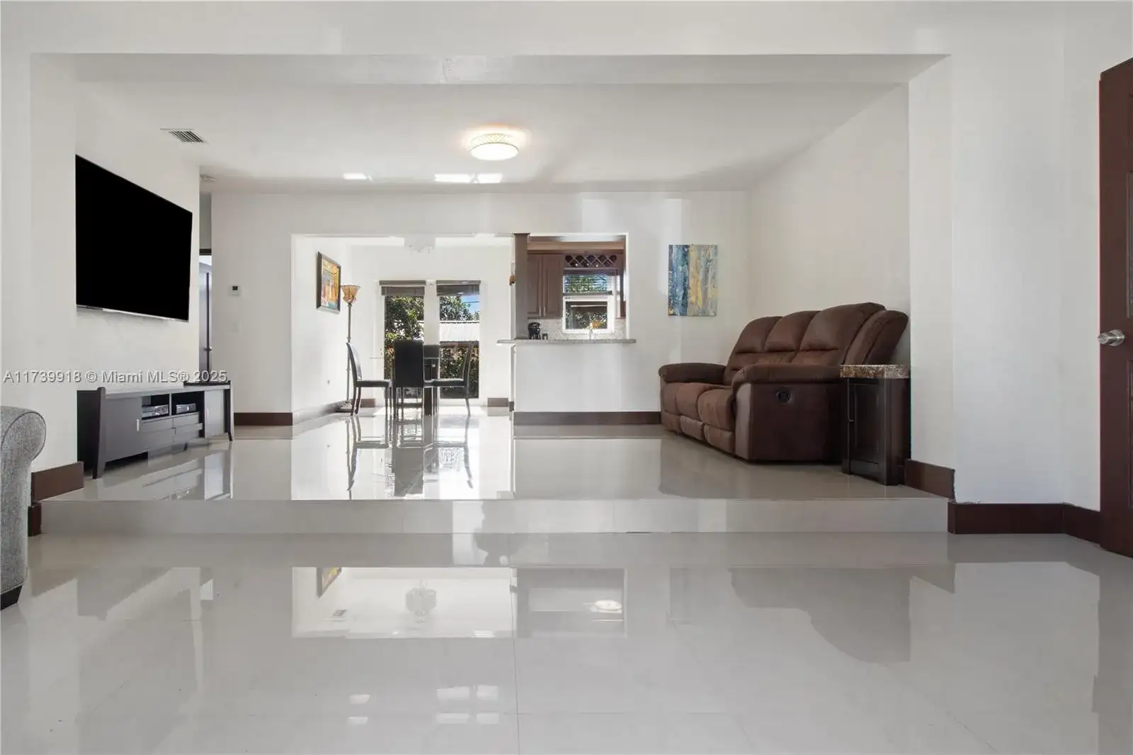 4350 SW 2nd St, Miami FL 33134 photo 3