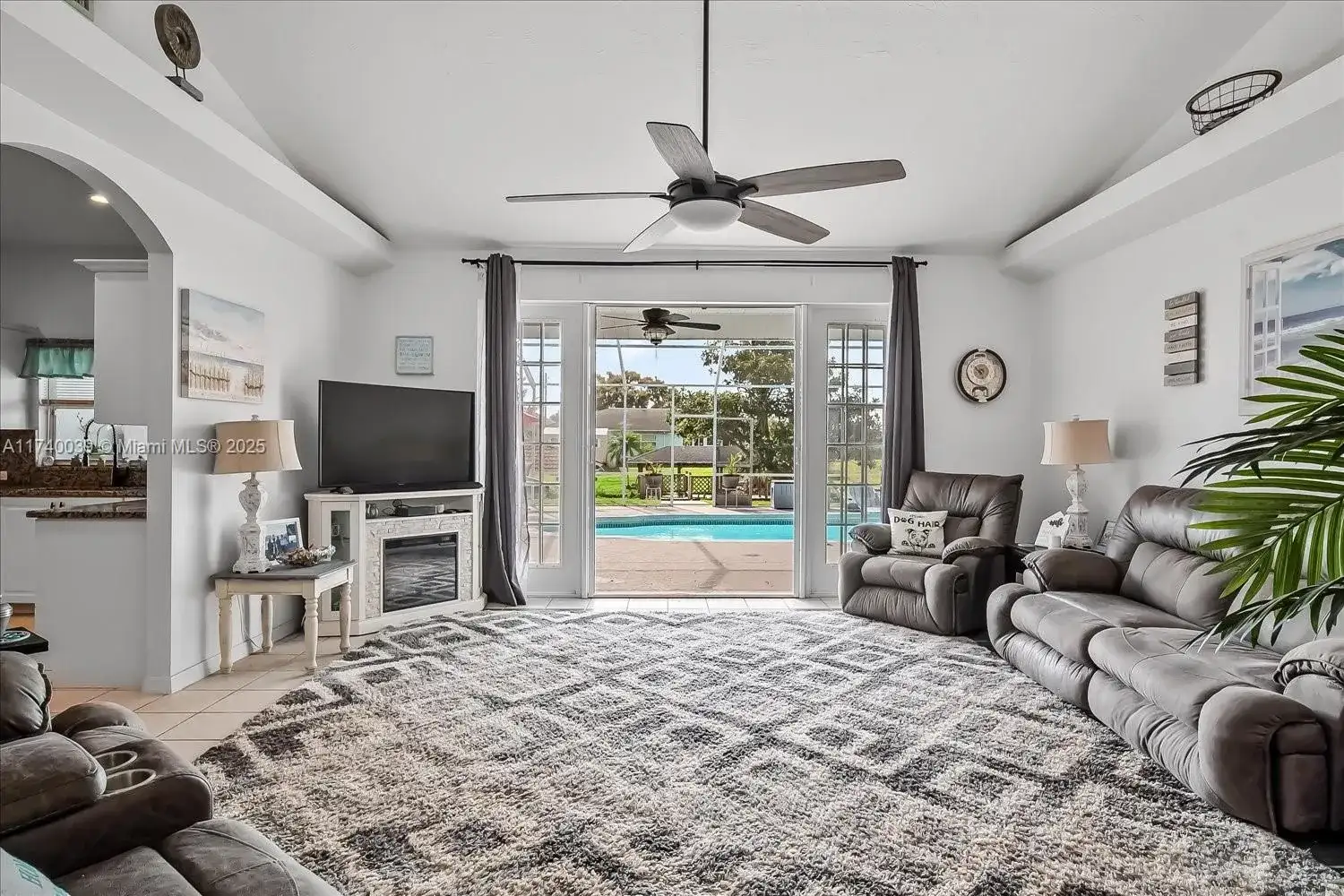 349 NE Anderson, Lake Placid FL 33852 photo 3