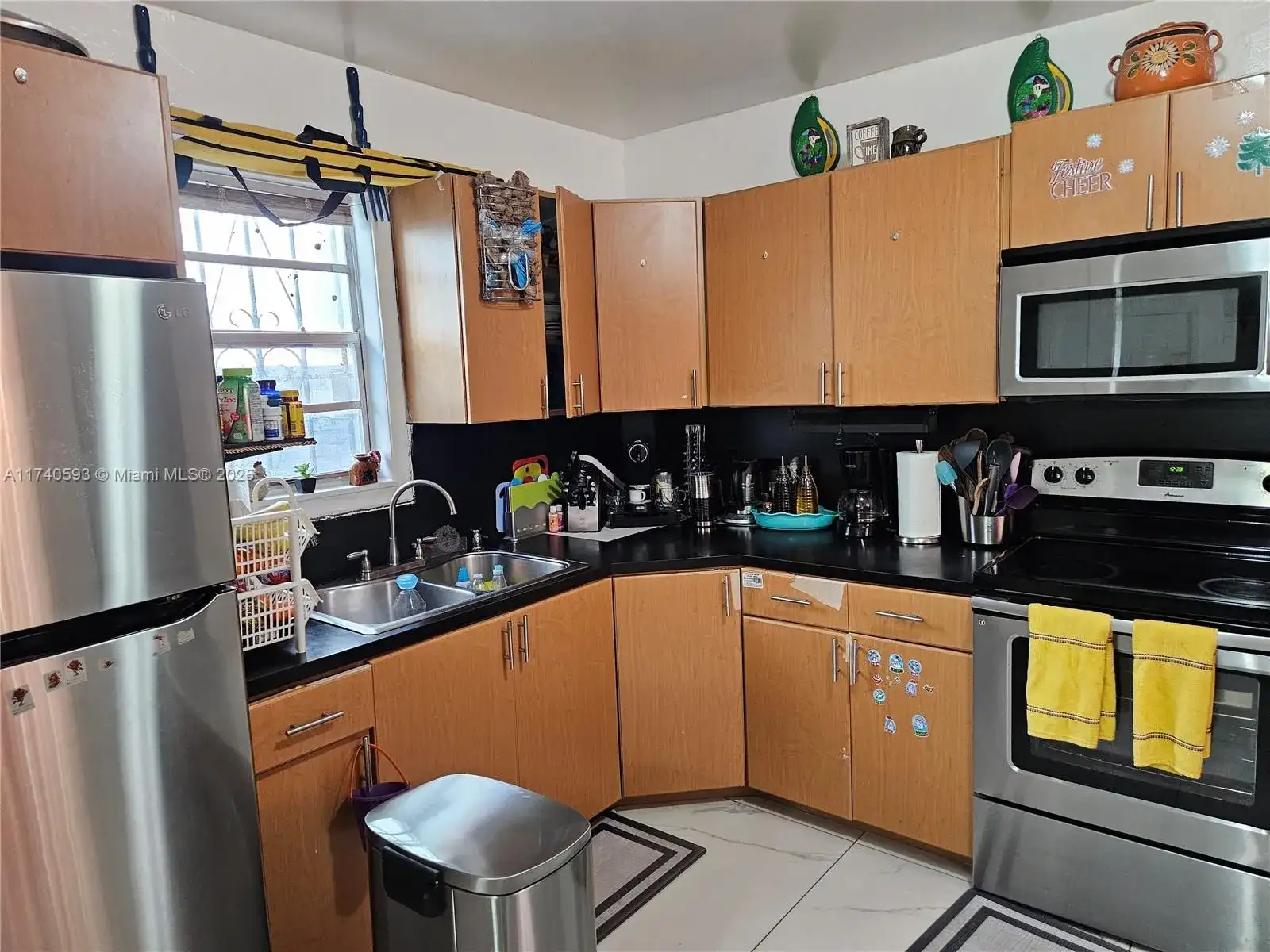 1260 NW 4th St, Miami FL 33125 photo 4