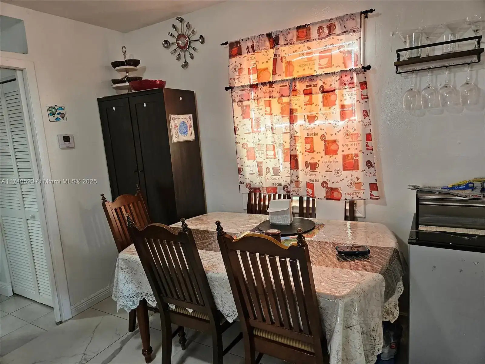 1260 NW 4th St, Miami FL 33125 photo 5
