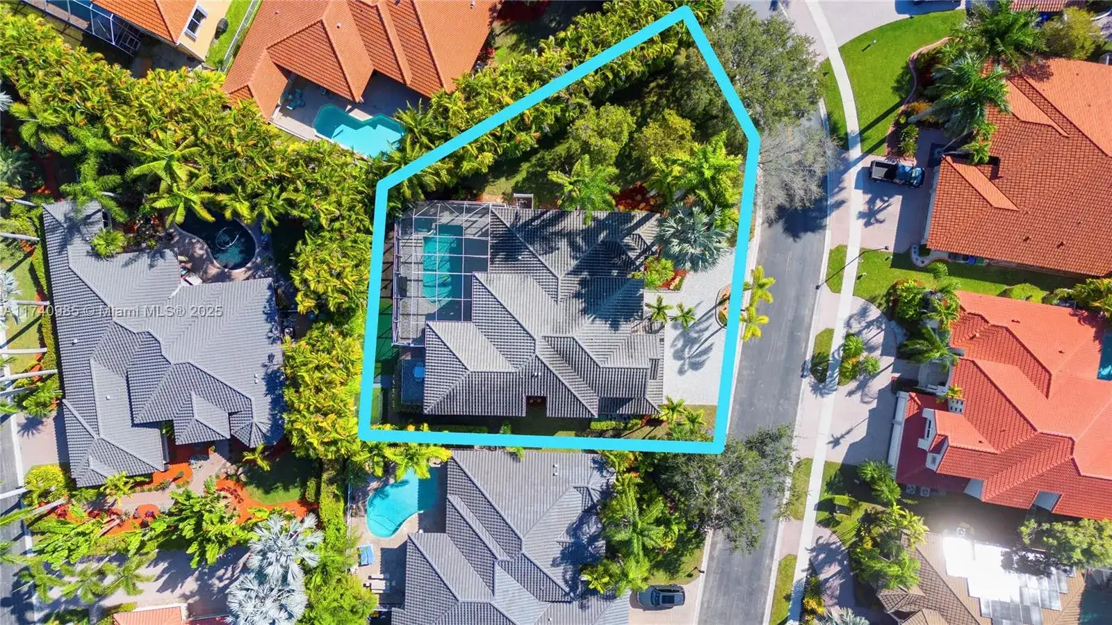 1113 SW 156th Ter, Pembroke Pines FL 33027 photo 2