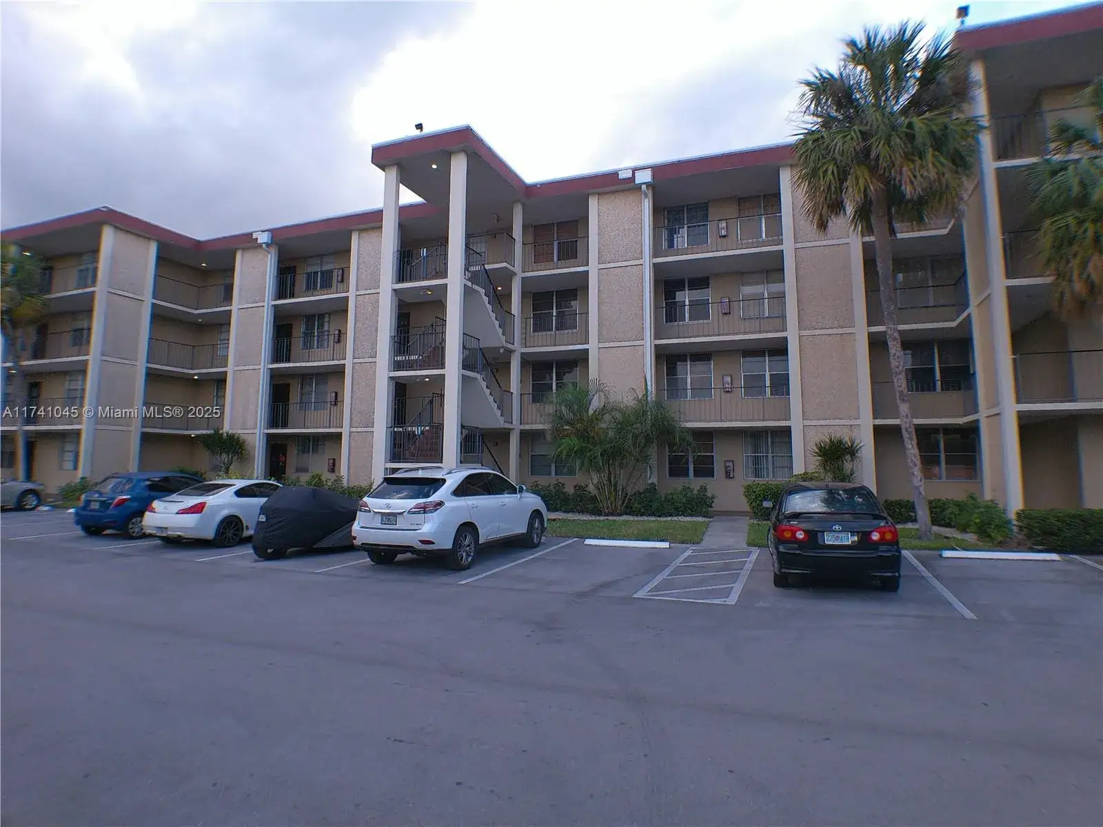 2601 NW 48th Ter # 241, Lauderdale Lakes FL 33313