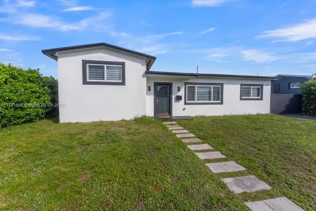 1361 NW 198th St, Miami Gardens FL 33169 photo 3