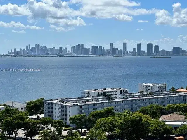 7601 E Treasure Dr # 1905, North Bay Village FL 33141 photo 2