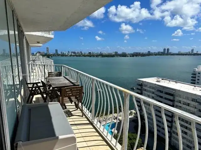 7601 E Treasure Dr # 1905, North Bay Village FL 33141 photo 3