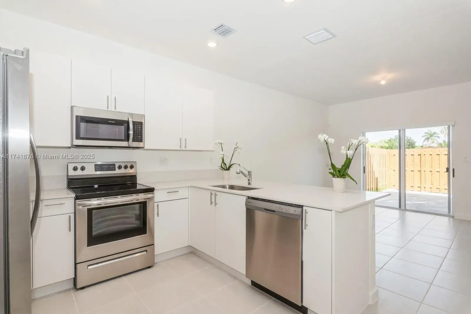 16207 SW 288th Ter, Homestead FL 33033