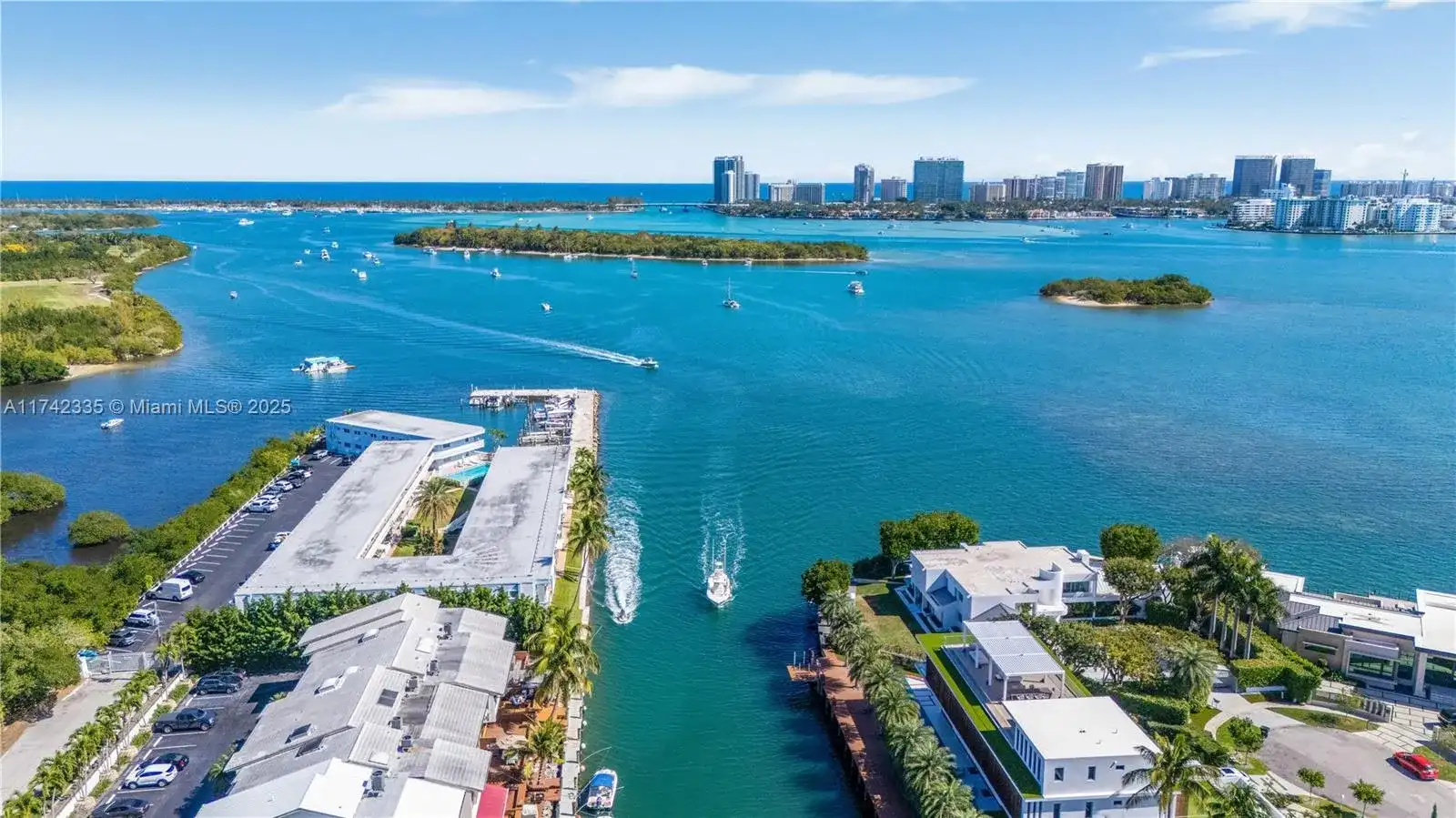 2700 NE 135th St # 32, North Miami FL 33181