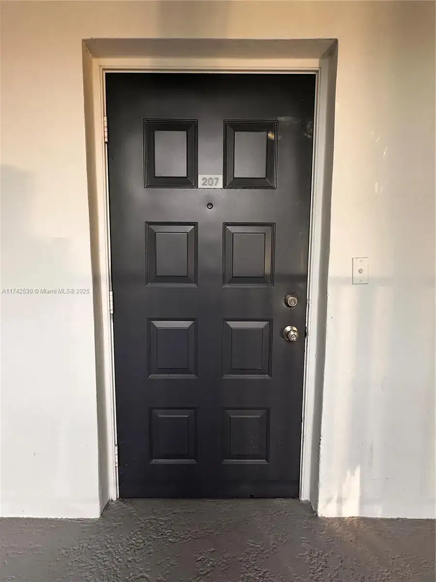 4261 W Palm Aire Dr # 207, Pompano Beach FL 33069 photo 4