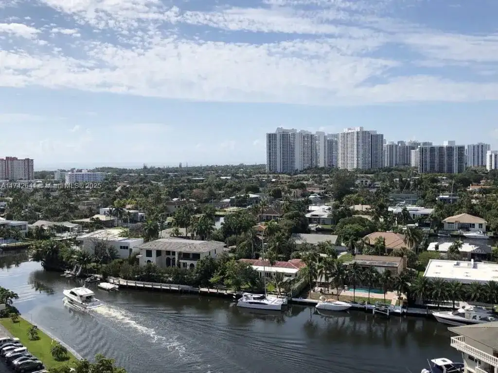 427 Golden Isles Dr # 15J, Hallandale Beach FL 33009 photo 2