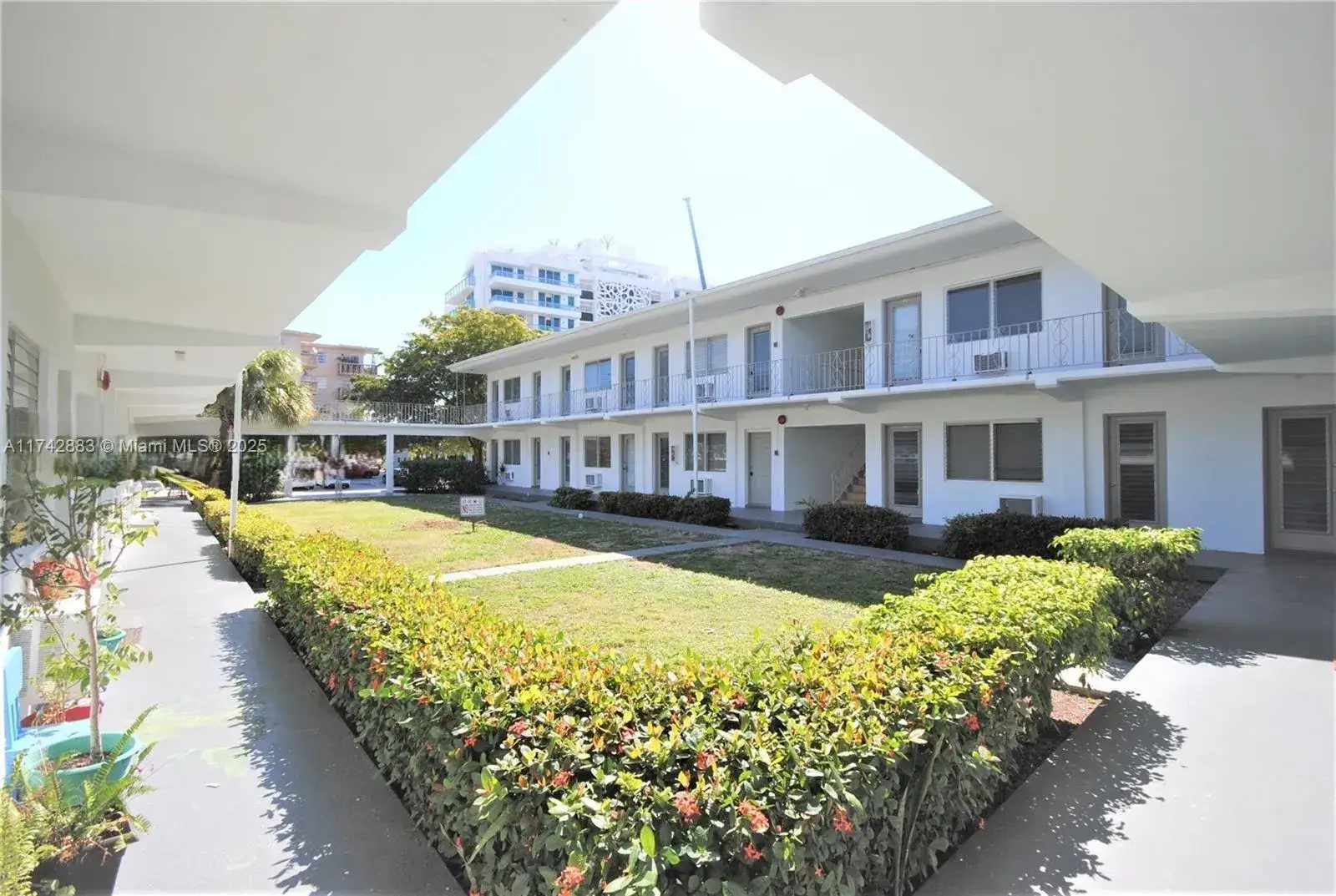 9270 E Bay Harbor Dr # 7A, Bay Harbor Islands FL 33154
