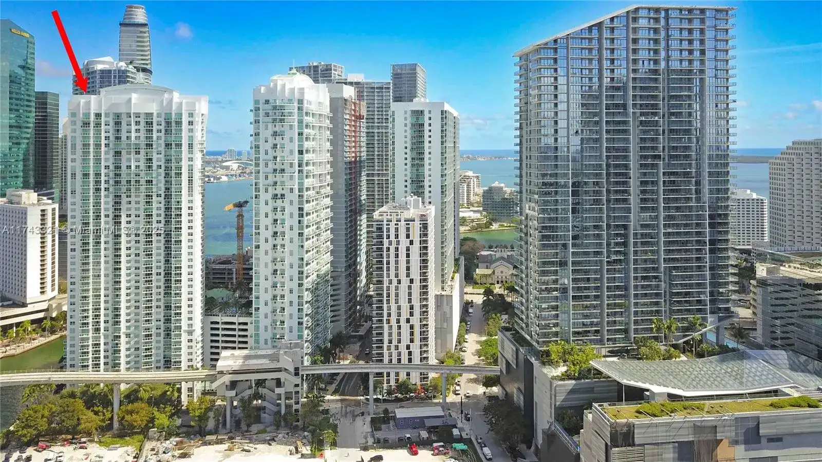 31 SE 5th St # 3916, Miami FL 33131 photo 2
