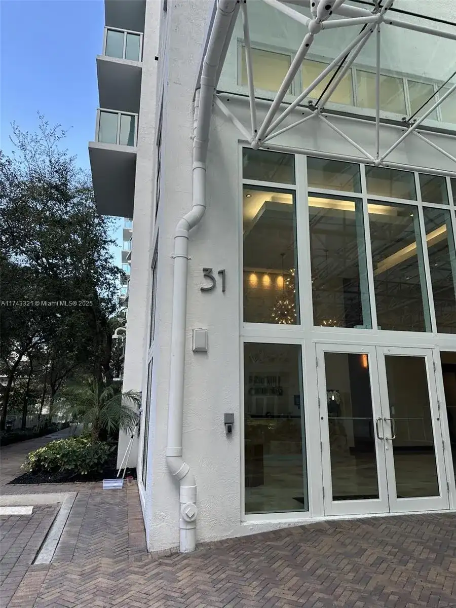 31 SE 5th St # 3916, Miami FL 33131 photo 3