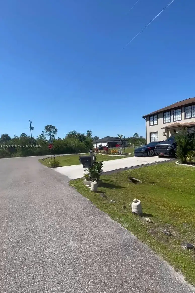 1907 TRUDY ST, Lehigh Acres FL 33972 photo 3